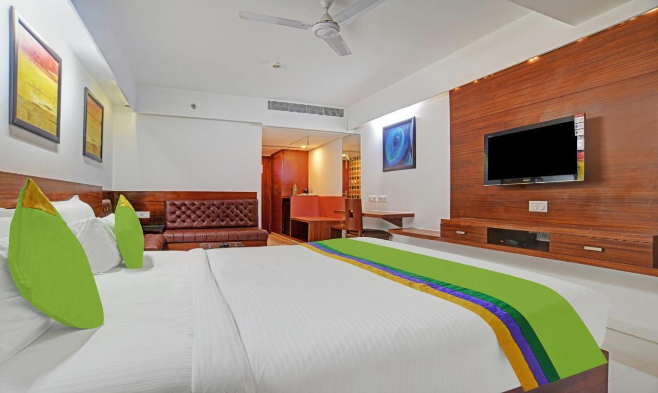 Treebo Cherry Tree Indore Exterior photo
